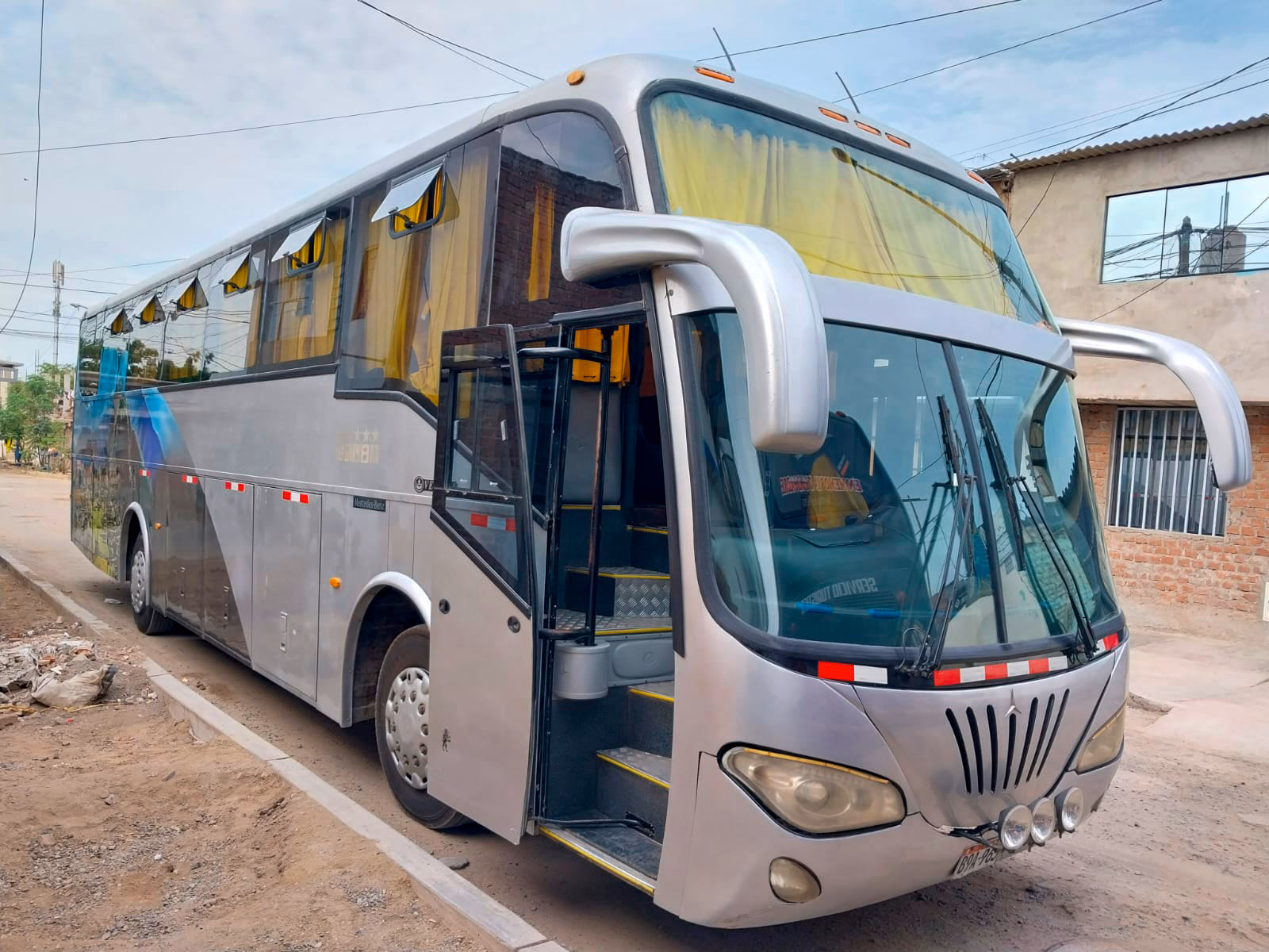 VIP Tourist Bus